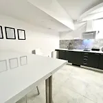 Royal Zamenhoffa 1/3 Aparthotel Lodz