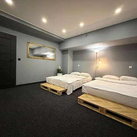 Royal Zamenhoffa 1/3 Hotel apartamentowy Łódź